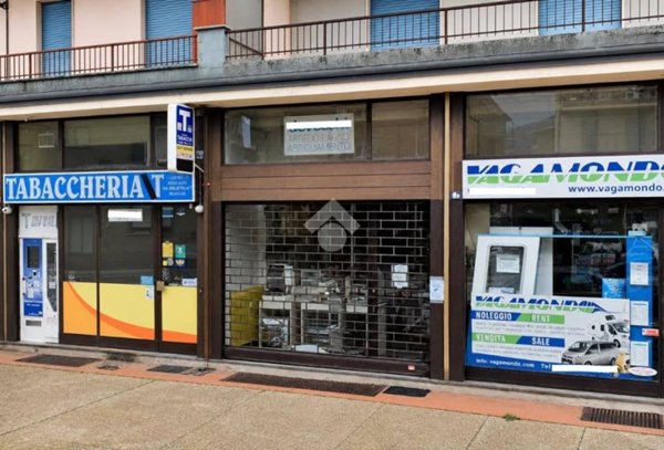 negozio in affitto a Verbania in zona Pallanza