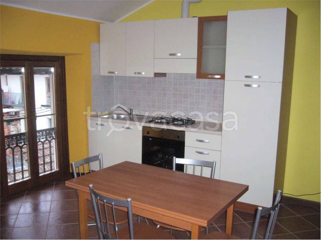 appartamento in affitto a Verbania in zona Intra