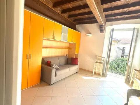 appartamento in affitto a Verbania in zona Pallanza