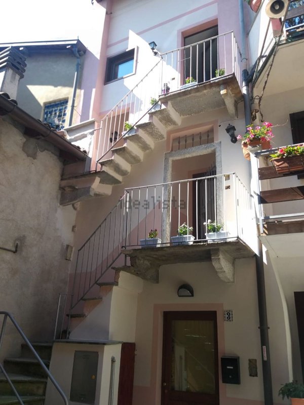 casa indipendente in affitto a Verbania in zona Trobaso