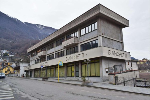 locale commerciale in affitto a Villadossola