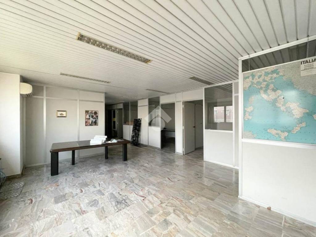 ufficio in affitto ad Agrate Brianza