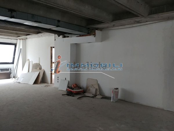 ufficio in affitto ad Agrate Brianza