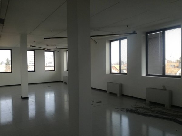 ufficio in affitto ad Agrate Brianza