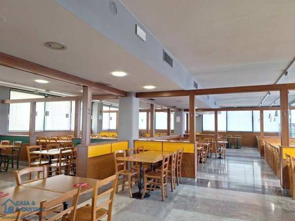 negozio in affitto ad Agrate Brianza