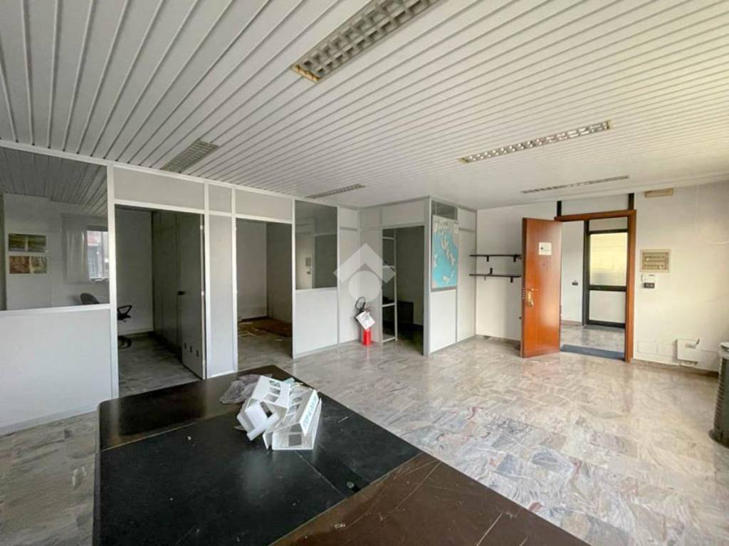 ufficio in affitto ad Agrate Brianza
