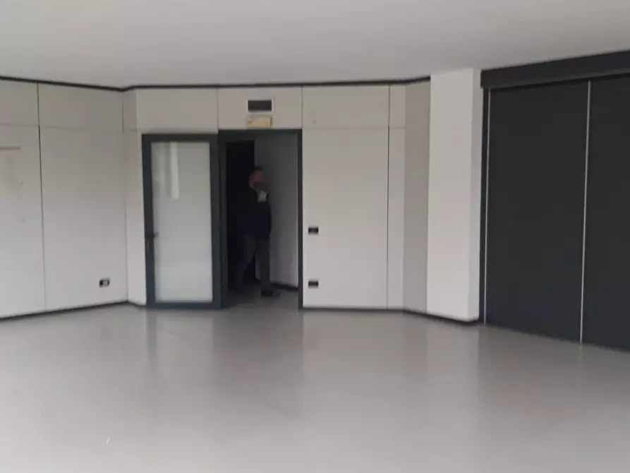 ufficio in affitto ad Agrate Brianza