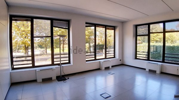 ufficio in affitto ad Agrate Brianza