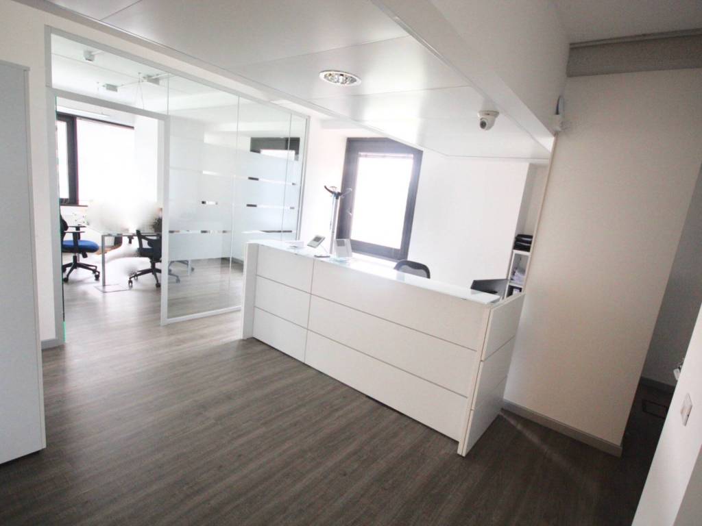ufficio in affitto ad Agrate Brianza