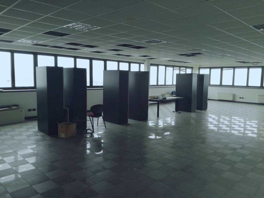 ufficio in affitto ad Agrate Brianza in zona Omate