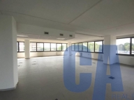 negozio in affitto ad Agrate Brianza