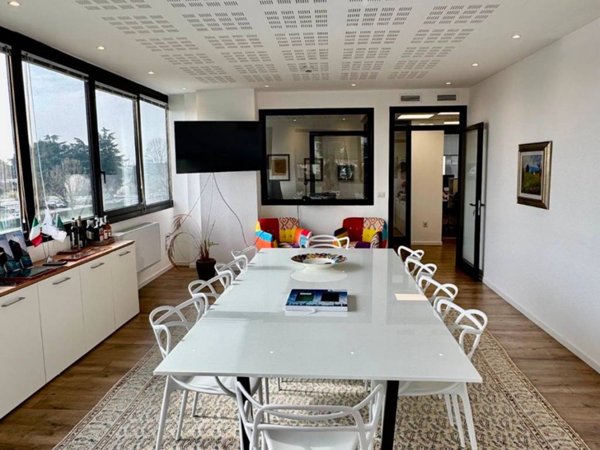 ufficio in affitto ad Agrate Brianza