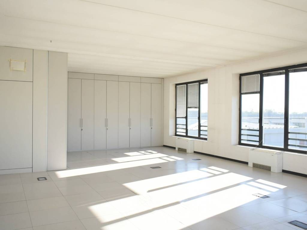 ufficio in affitto ad Agrate Brianza