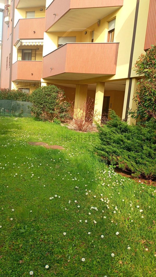 appartamento in affitto ad Agrate Brianza