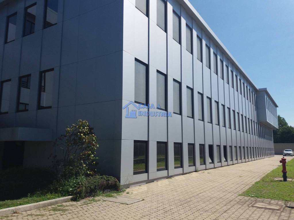 ufficio in affitto ad Agrate Brianza