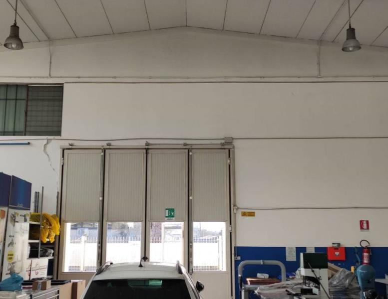 locale commerciale in affitto ad Agrate Brianza in zona Omate