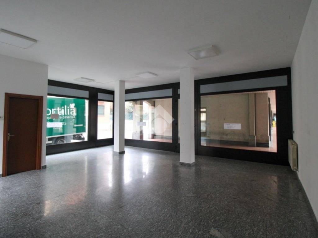 ufficio in affitto ad Agrate Brianza