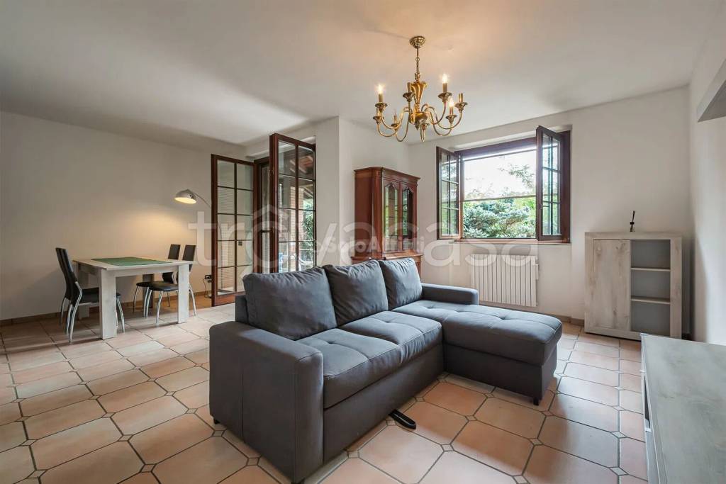 casa indipendente in affitto ad Aicurzio