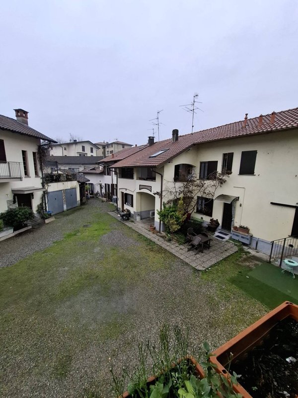 appartamento in affitto ad Aicurzio