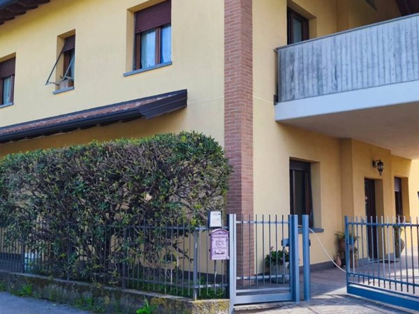 appartamento in affitto ad Arcore