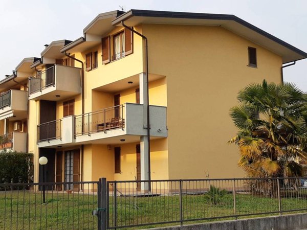 appartamento in affitto ad Arcore