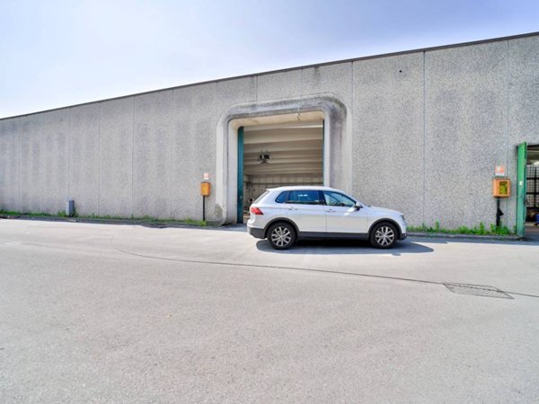 locale commerciale in affitto ad Arcore