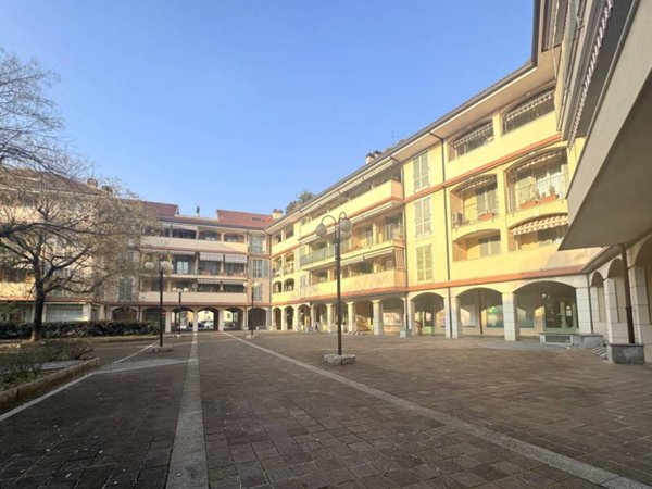 appartamento in affitto ad Arcore