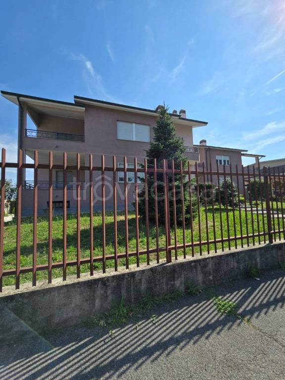 appartamento in affitto ad Arcore