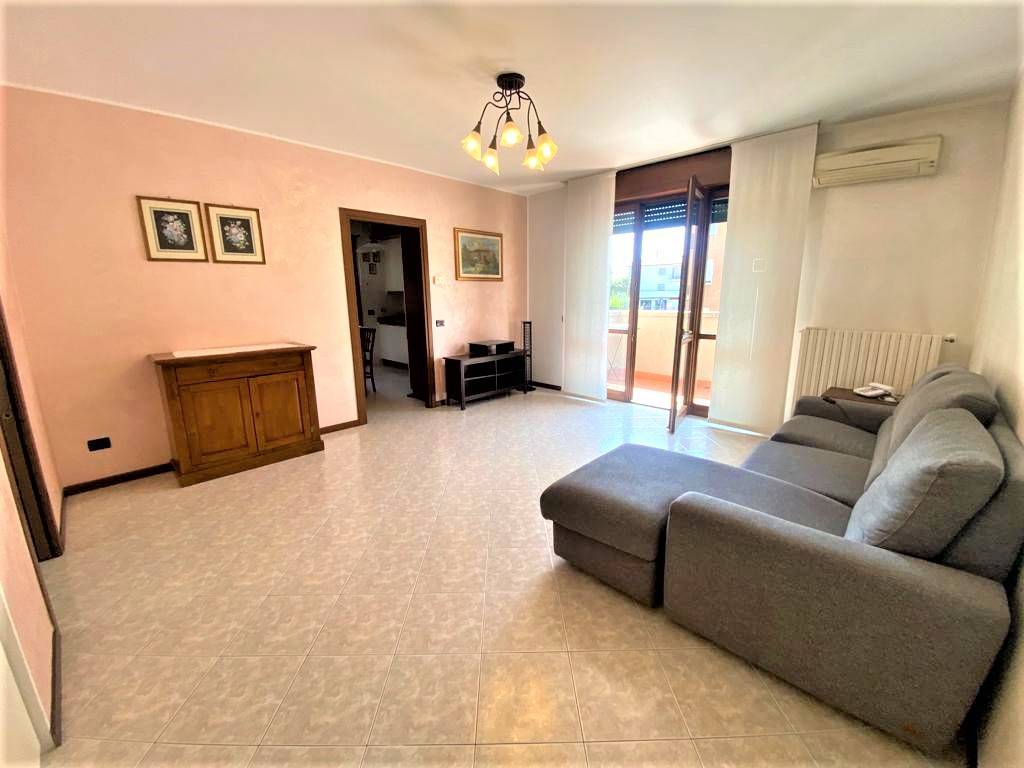 appartamento in affitto ad Arcore