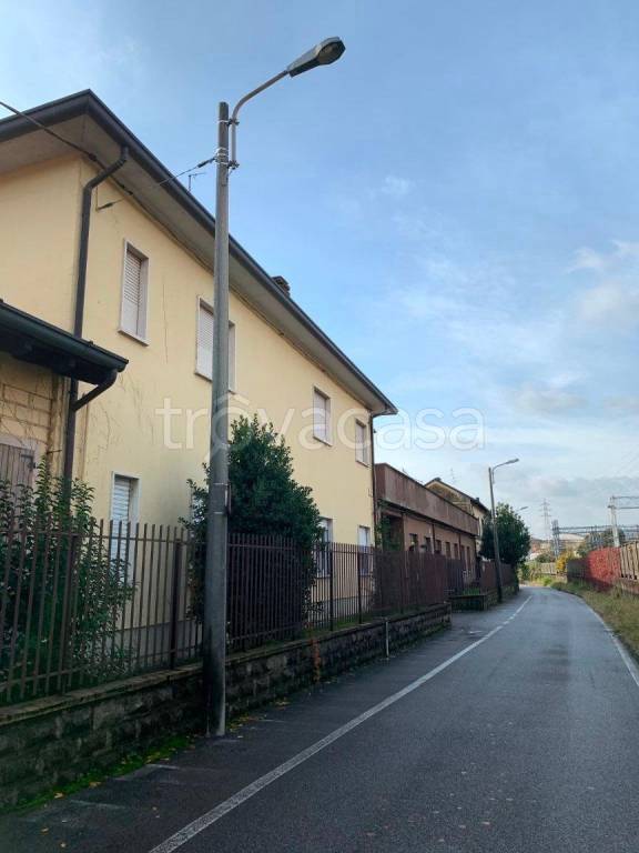 locale commerciale in affitto ad Arcore