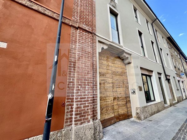 appartamento in affitto ad Arcore