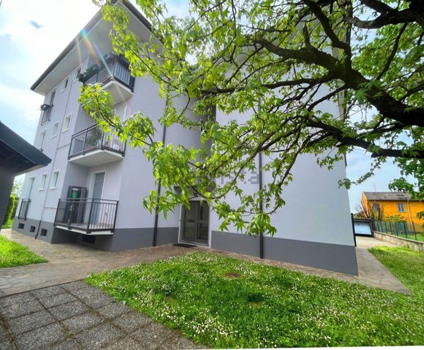 appartamento in affitto ad Arcore