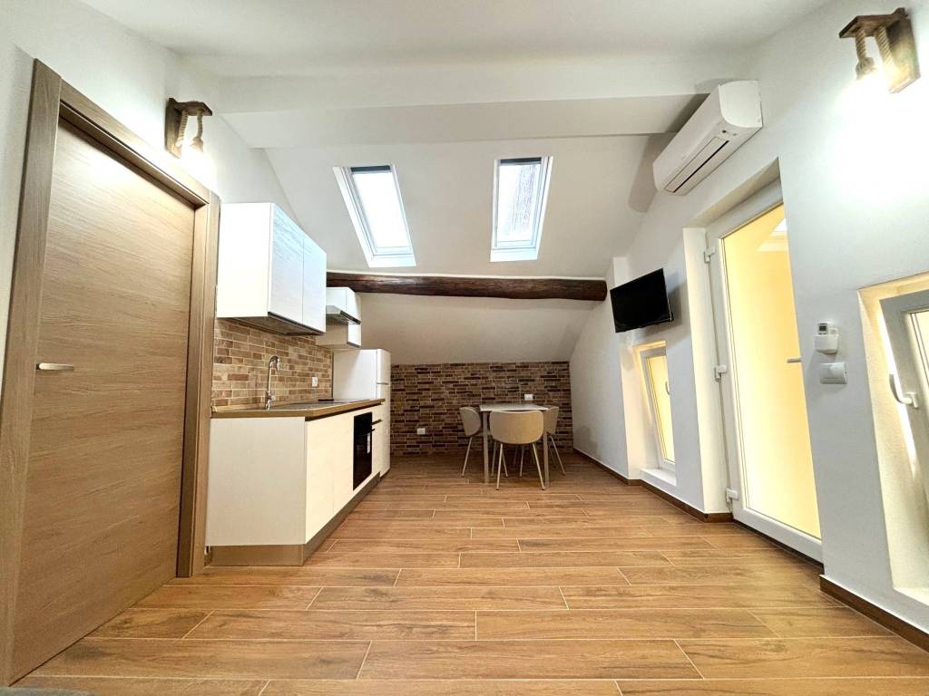 appartamento in affitto ad Arcore