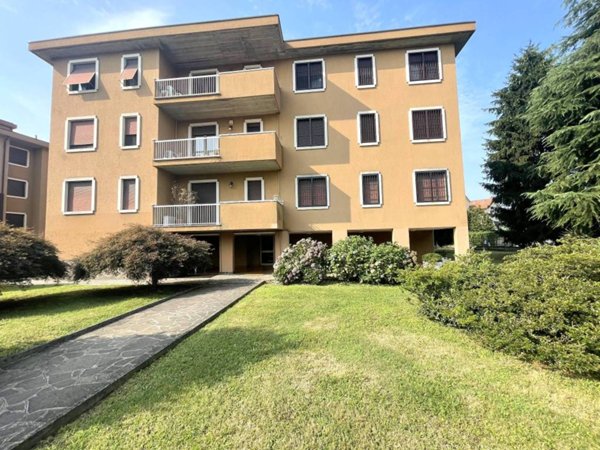 appartamento in affitto ad Arcore