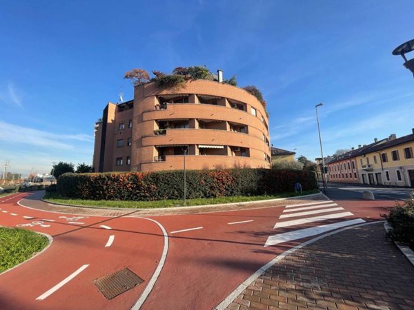 appartamento in affitto ad Arcore