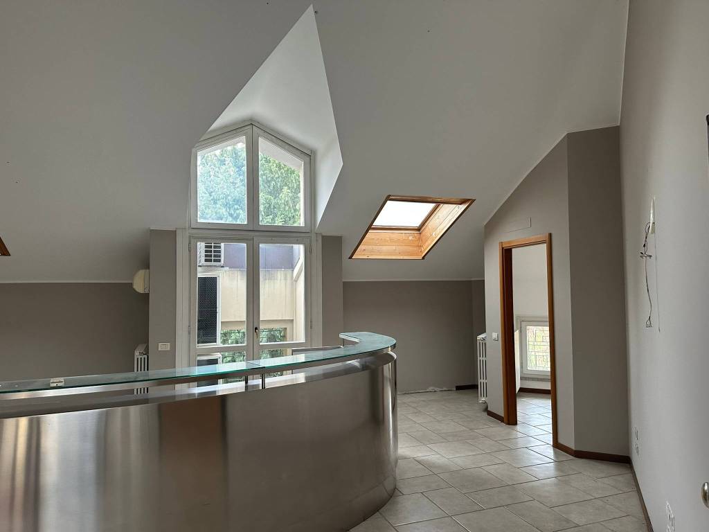 ufficio in affitto ad Arcore