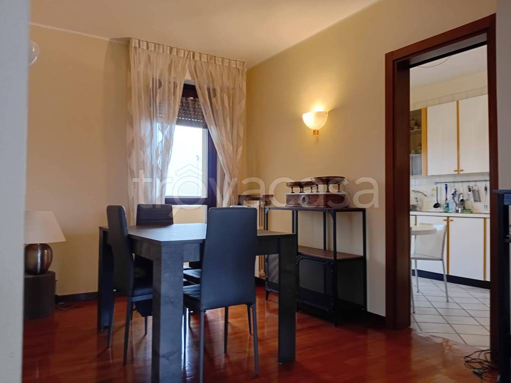 appartamento in affitto ad Arcore