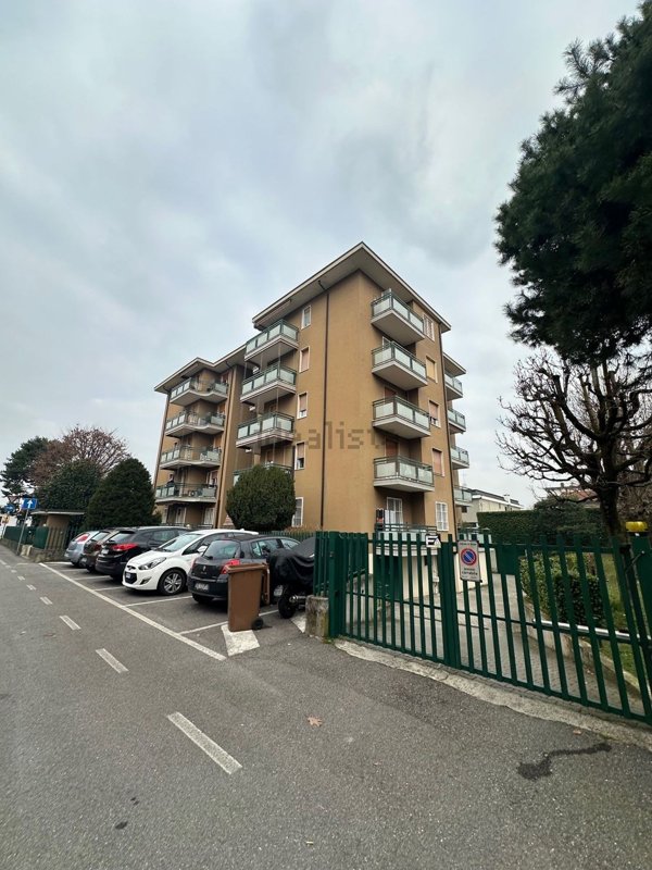 appartamento in affitto ad Arcore