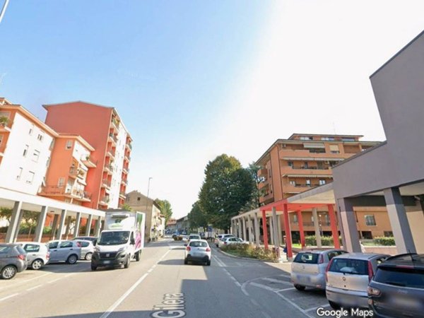 negozio in affitto ad Arcore