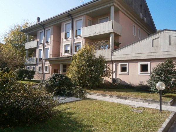 appartamento in affitto ad Arcore