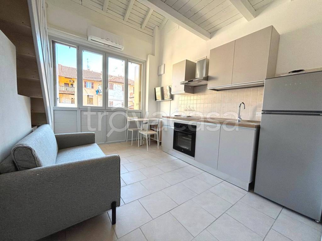 appartamento in affitto ad Arcore