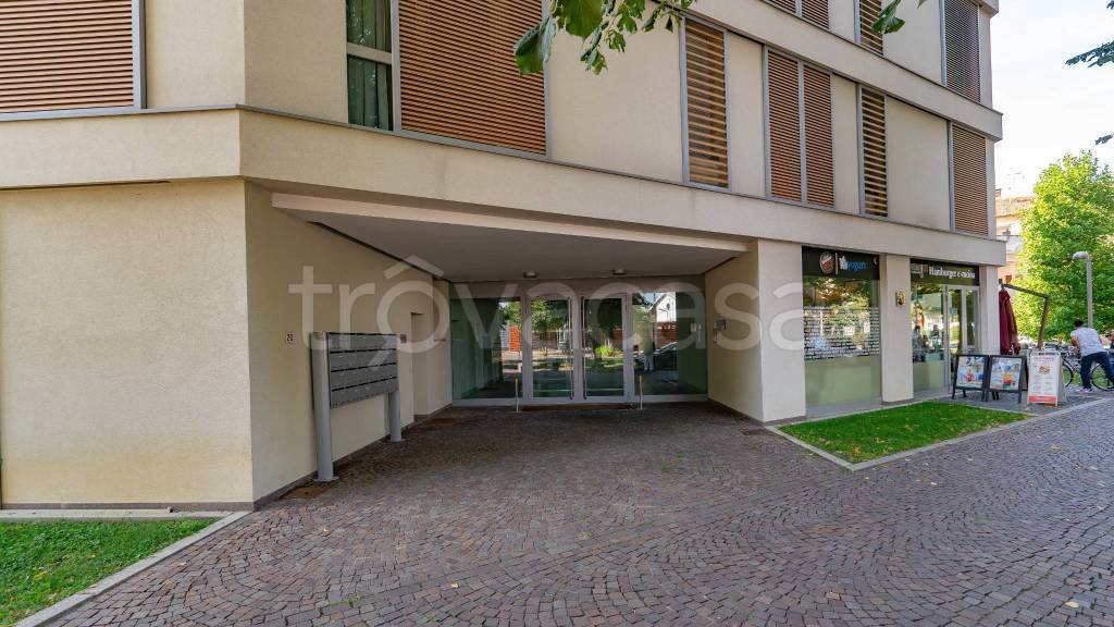 appartamento in affitto ad Arcore