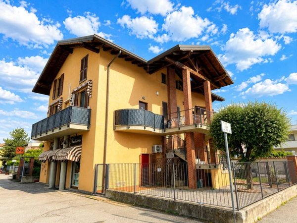appartamento in affitto ad Arcore