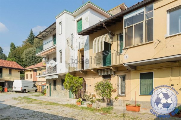 casa indipendente in affitto ad Arcore