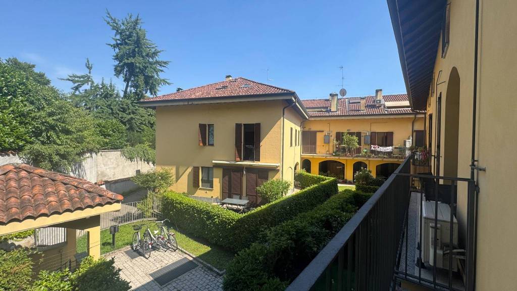 appartamento in affitto ad Arcore