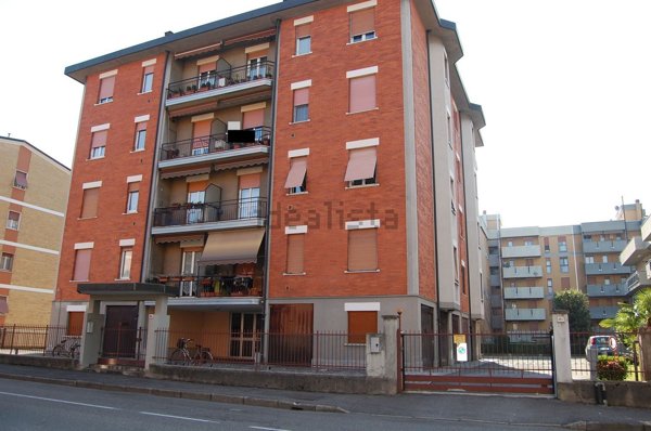 appartamento in affitto ad Arcore
