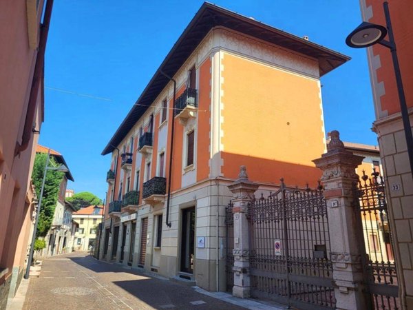 appartamento in affitto ad Arcore