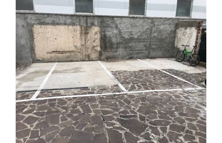 box auto in affitto ad Arcore