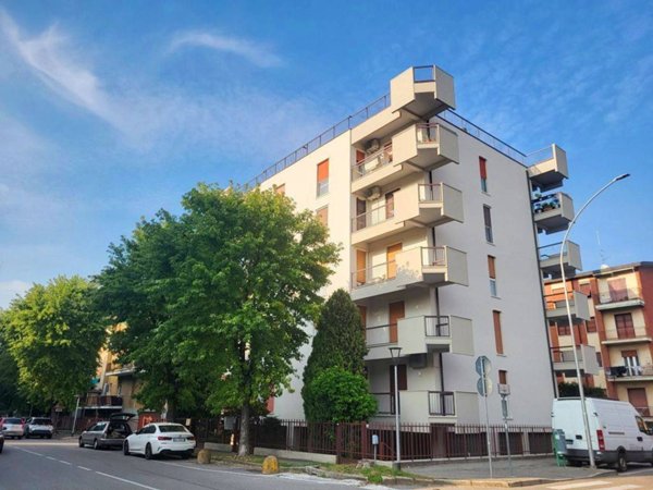 appartamento in affitto ad Arcore