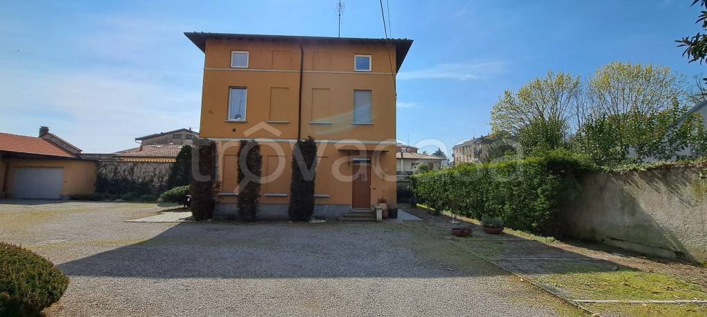 appartamento in affitto a Barlassina